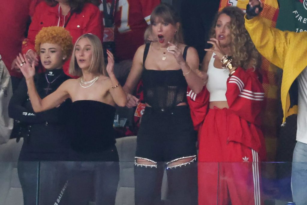 taylor swift at the super bowl reaction 2024 021124 3 ad885d5c7f4d4949928be076d845f8ba