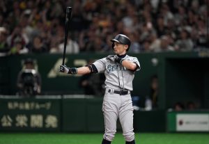 Ichiro Suzuki waving to fans during his retirement announcement