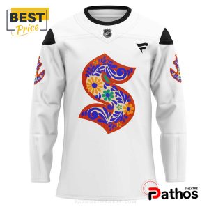 seattle kraken celebrating women white hockey jersey 2 HypZU