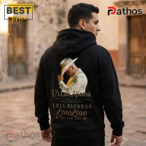 Luis Alfonso Lindo Lindo USA Tour 2026 Black Pullover Hoodie 1 Black hoodie with Luis Alfonso photo and text VAMOS A PONERNOS CONTENTOSOS LUIS ALFONSO LINDO LINDO USA TOUR 2026!