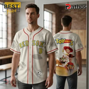 2026 Boston Red Sox x Toy Story 5 Limited Edition Baseball Jersey 3 Off-white Red Sox baseball jersey featuring Toy Story 5 characters, Woody, Buzz Lightyear, and Jessie on the back.!